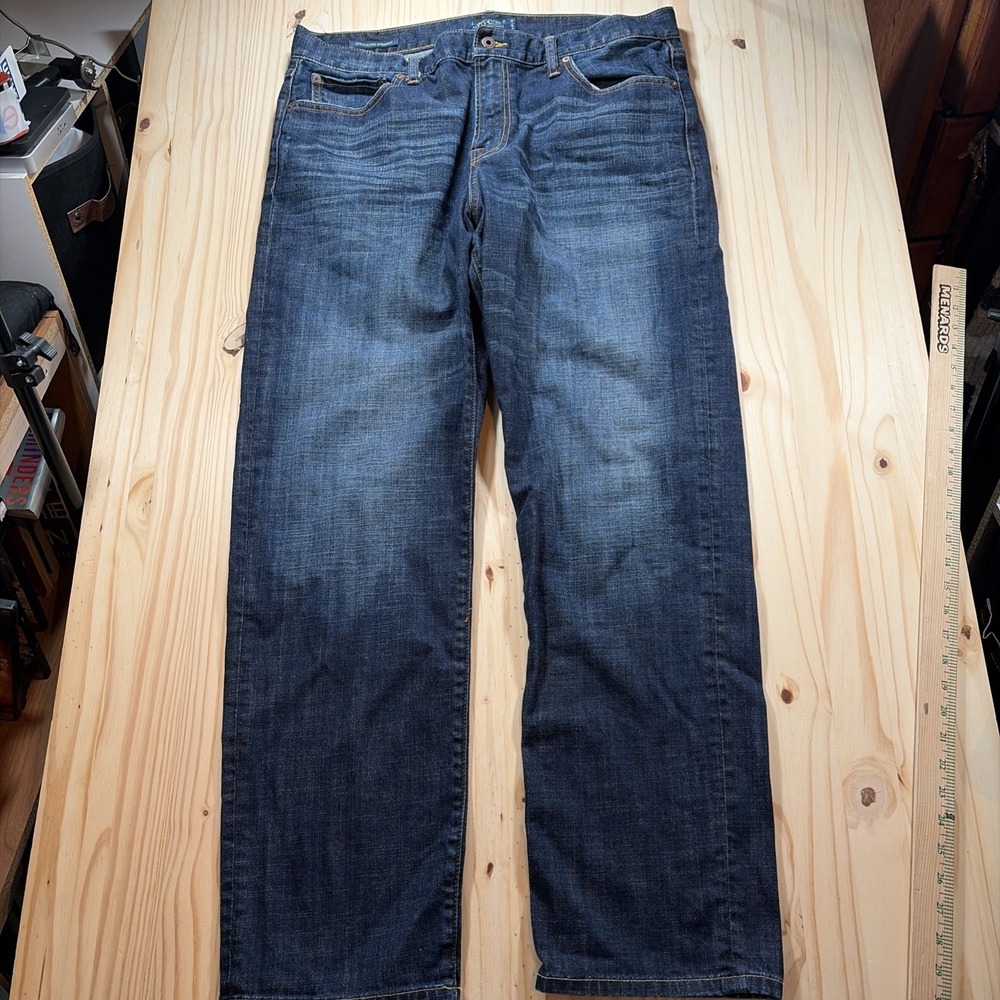B43 Lucky Brand 329 Classic Straight Dark Wash Denim Jeans Mens 38x32